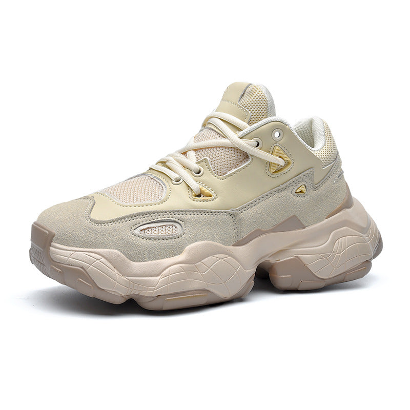 Sports style breathable casual shoes before running